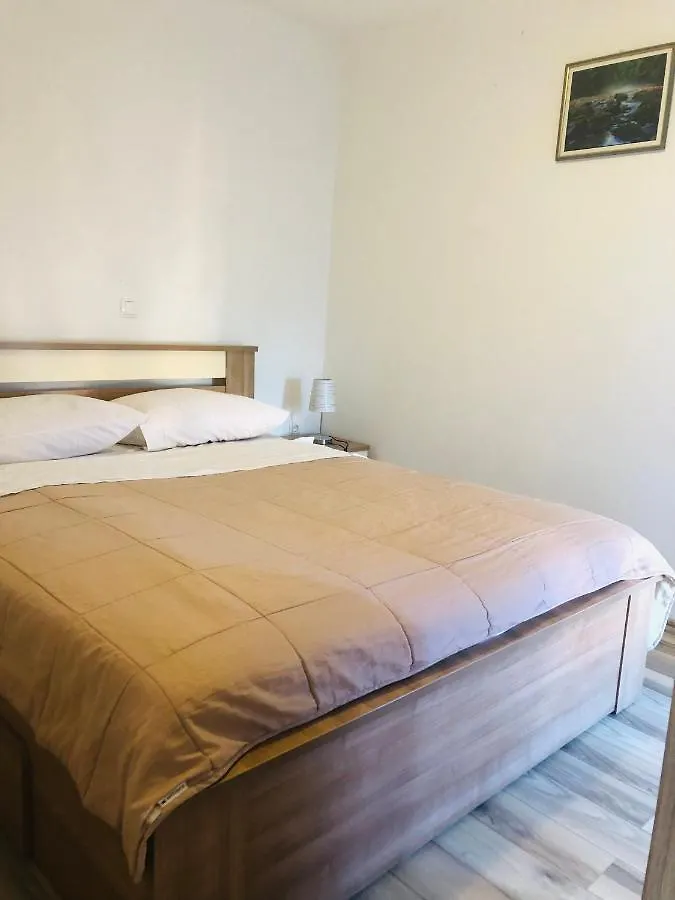 Apartmani Veronika Sukošan 0*,  Chorvatsko